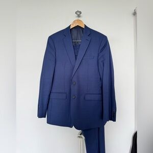 Calvin Klein Blue Modern Fit Suit 100% wool, 42R, pants 34/30